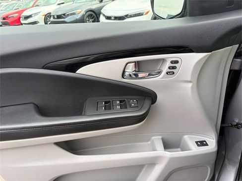 Used 2020 Honda Pilot Elite image 18