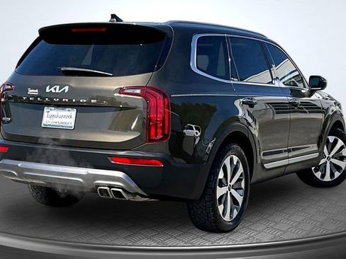 Used 2022 Kia Telluride S image 6
