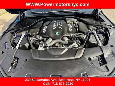 Used 2022 BMW 750Li xDrive AWD/4WD image 18