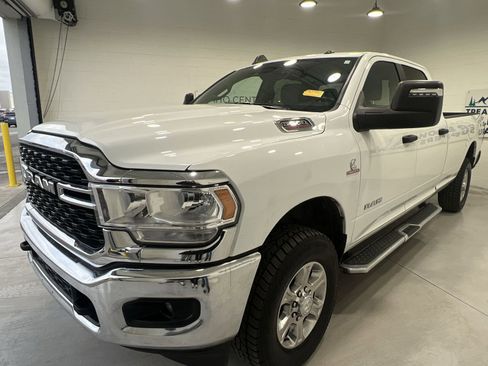 Used 2024 RAM 3500 Big Horn AWD/4WD image 4