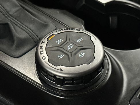 Used 2021 Ford Bronco Badlands image 32