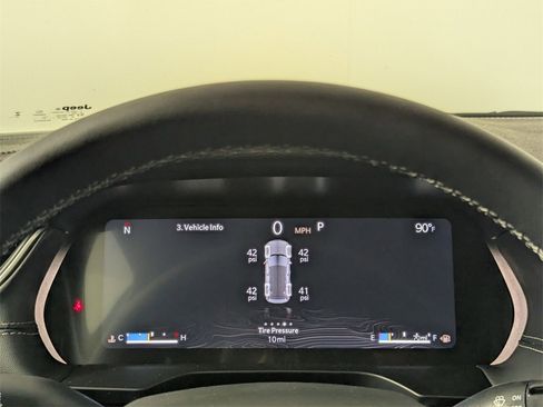 New 2025 Jeep Grand Cherokee Altitude image 19