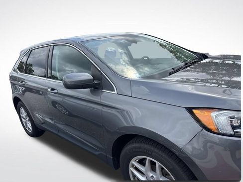 Used 2021 Ford Edge SEL w/ Convenience Package FWD image 2