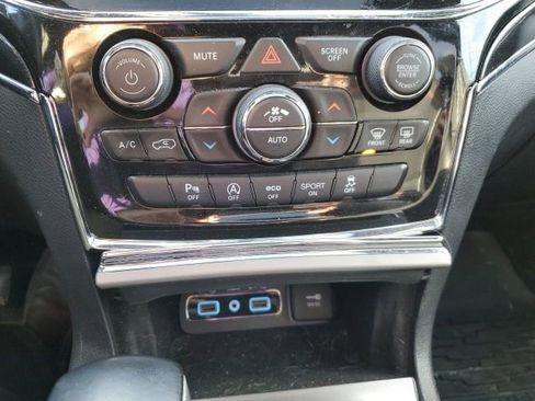 Used 2021 Jeep Grand Cherokee Trailhawk w/ Trailhawk Luxury Group image 13