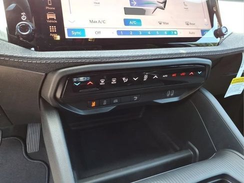 New 2026 Jeep Cherokee Laredo AWD/4WD image 22