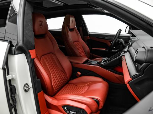 Used 2022 Lamborghini Urus image 55