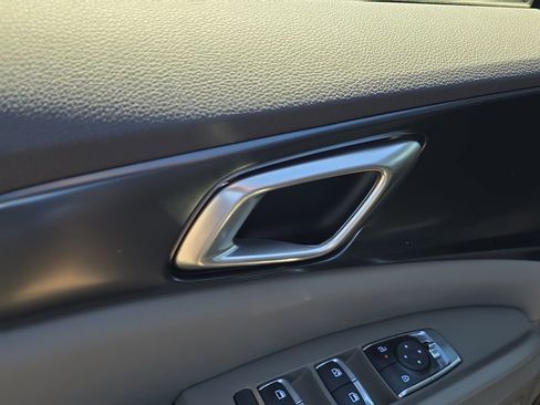 New 2026 Kia Carnival FWD image 18
