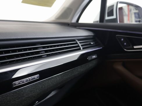 Used 2018 Audi Q7 3.0T Premium Plus w/ Premium Plus Package image 8