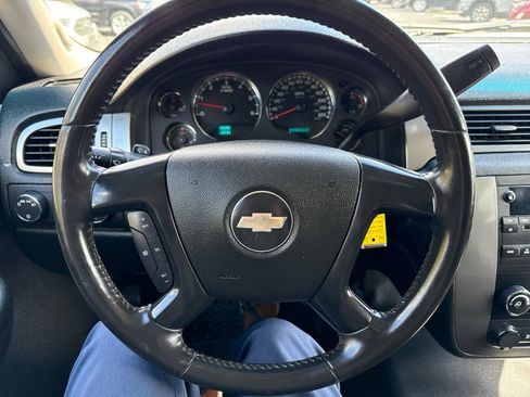 Used 2007 Chevrolet Suburban LS w/ Skid Plate Package image 21