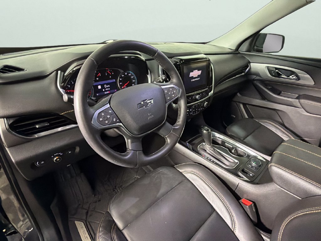 Used 2020 Chevrolet Traverse RS w/ LPO, Floor Liner Package FWD image 18