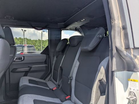 Used 2022 Ford Bronco Big Bend w/ Sasquatch Package AWD/4WD image 24