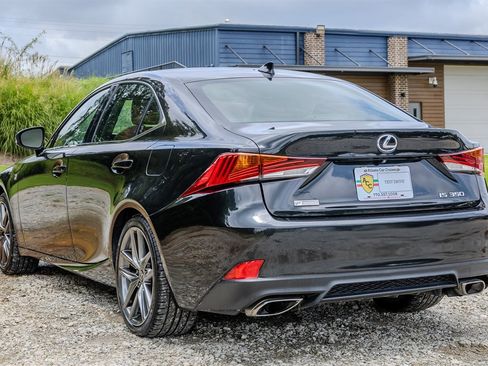 Used 2020 Lexus IS 350 F Sport w/ F Sport Package RWD image 3