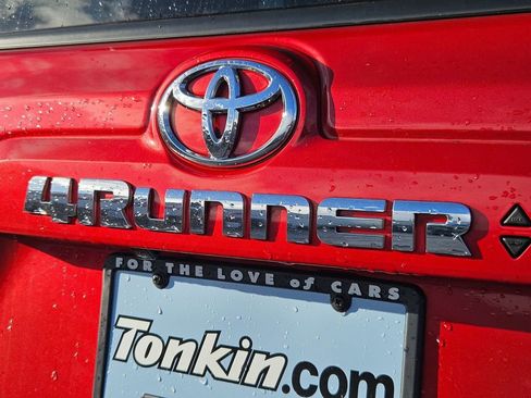 Used 2022 Toyota 4Runner SR5 image 32