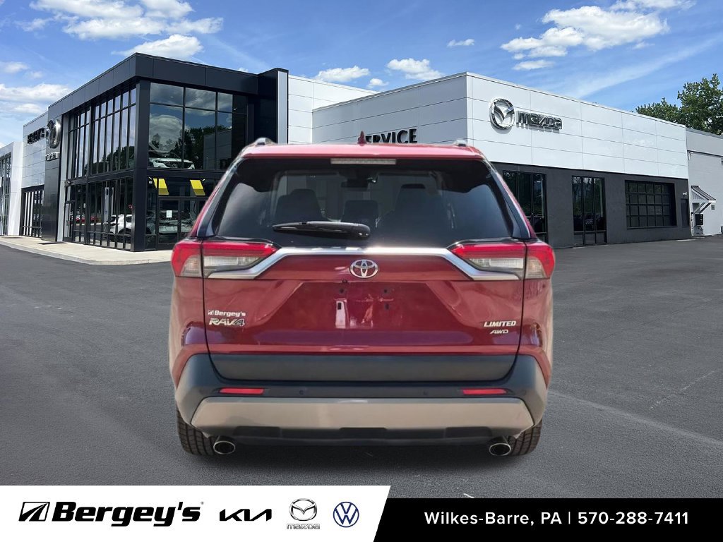 Used 2019 Toyota RAV4 Limited w/ Advanced Technology Package AWD/4WD image 10