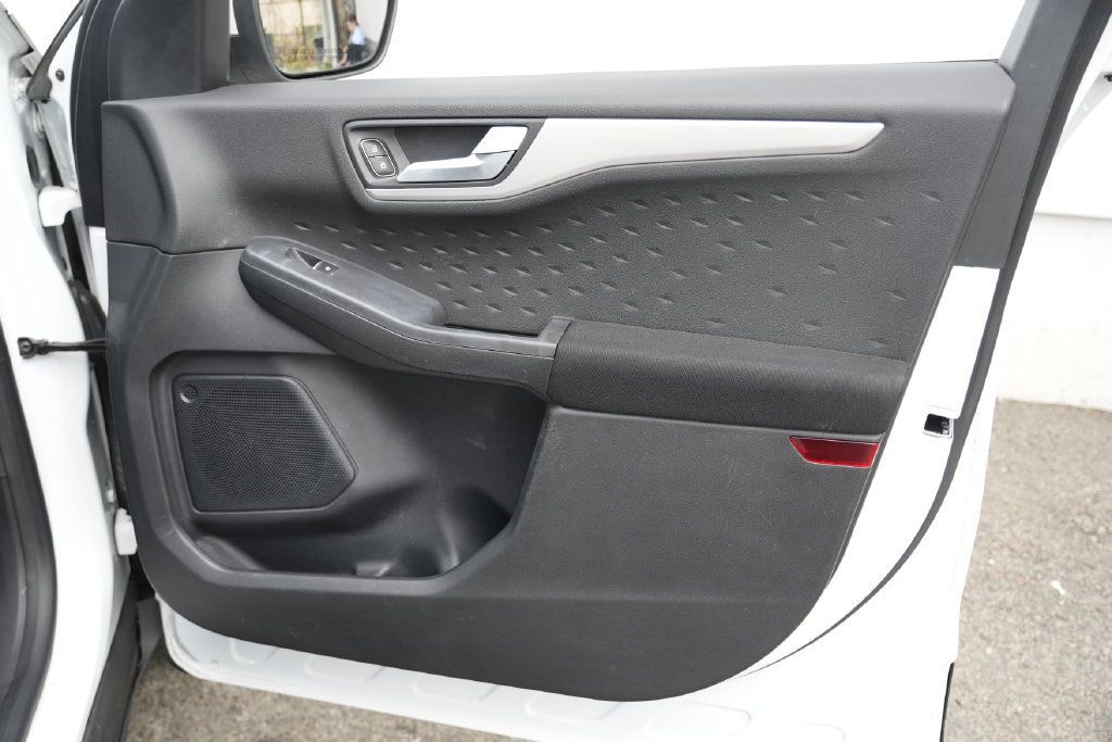 Used 2020 Ford Escape SE FWD image 31