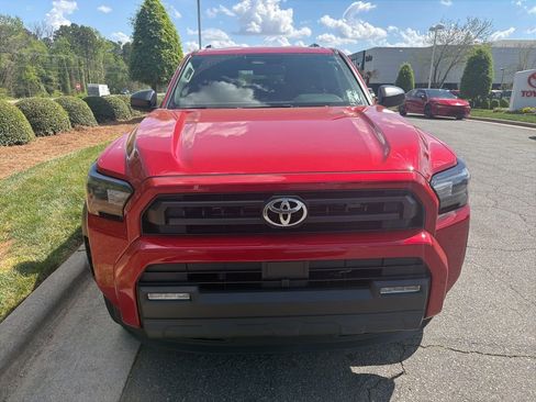 Used 2025 Toyota 4Runner SR5 image 3