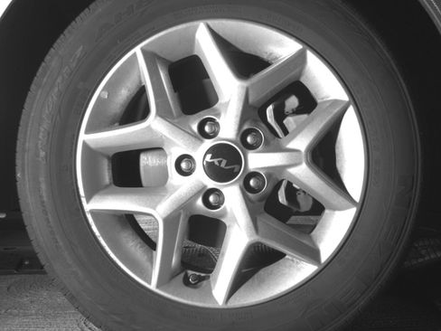 Used 2025 Kia Soul LX w/ LX Technology Package FWD image 24