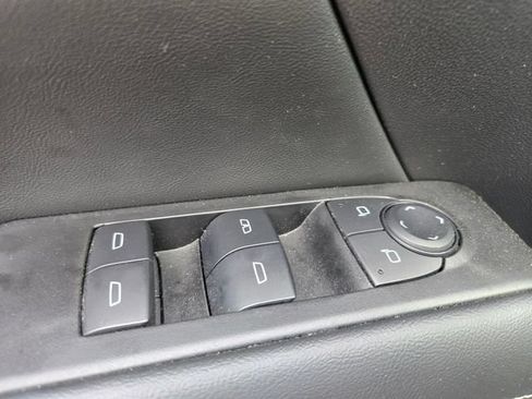 Used 2025 GMC Terrain Elevation AWD/4WD image 36