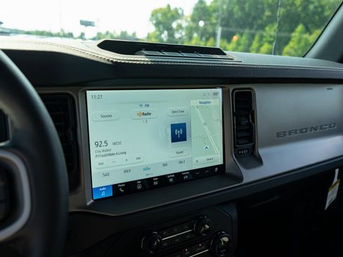 New 2025 Ford Bronco Outer Banks w/ Sasquatch Package image 23