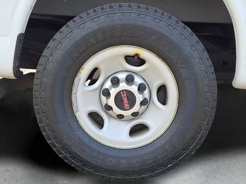 Used 2017 GMC Savana 2500 RWD image 10
