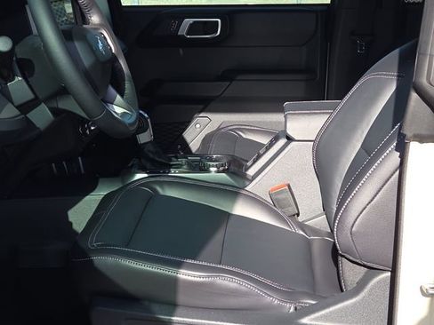 New 2025 Ford Bronco Outer Banks image 18