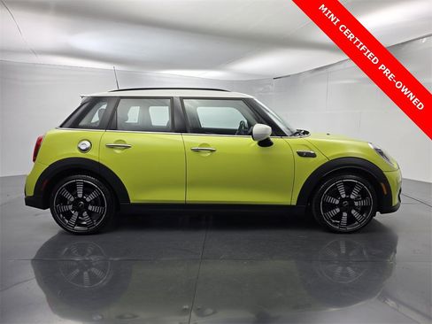 Used 2023 MINI Cooper S image 3