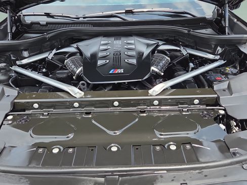 Used 2025 BMW X6 M60i AWD/4WD image 19