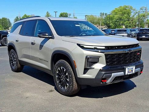 New 2026 Chevrolet Traverse Z71 w/ Driver Confidence Package AWD/4WD image 5
