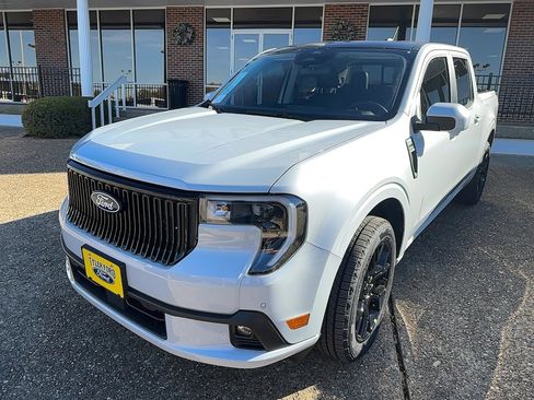 New 2026 Ford Maverick Lobo image 4