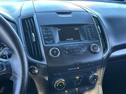 Used 2016 Ford Edge SE image 22