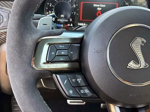 Used 2021 Ford Mustang Shelby GT500 w/ Technology Package RWD image 19