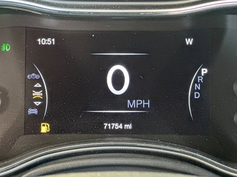 Certified 2022 Jeep Grand Cherokee Laredo X AWD/4WD image 28