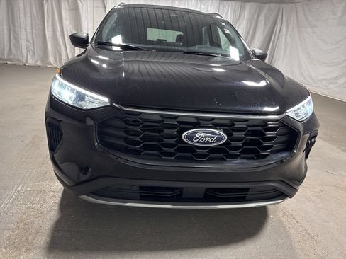 Used 2025 Ford Escape ST-Line FWD image 2