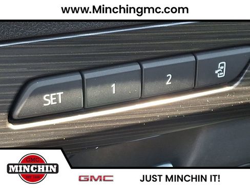 Used 2022 GMC Terrain SLT w/ Tech Package AWD/4WD image 27