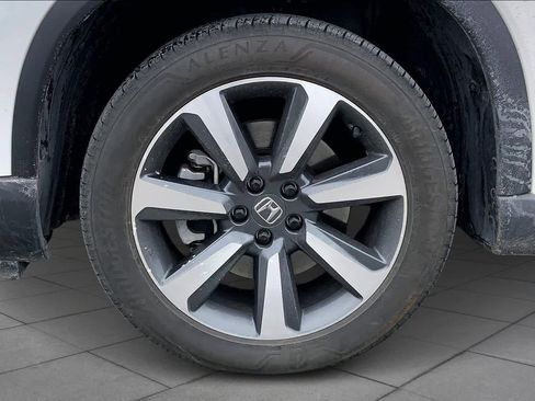 Used 2024 Honda Pilot Elite image 11