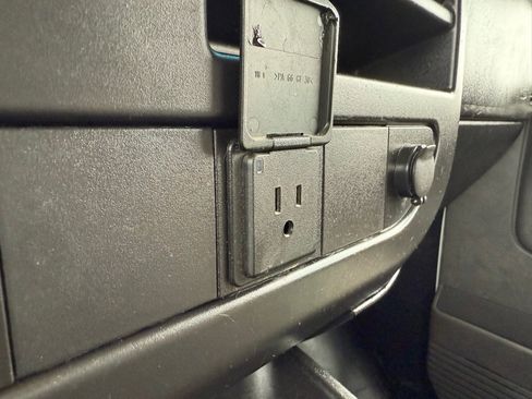 Used 2021 Chevrolet Express 2500 w/ Driver Convenience Package image 28