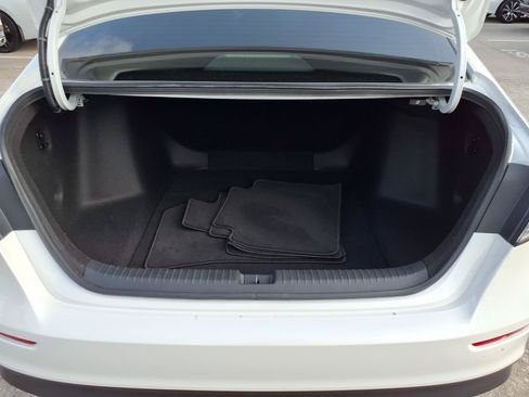 Certified 2023 Honda Accord LX image 18