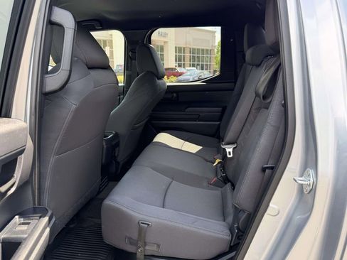 Used 2025 Toyota Tacoma SR w/ SR Upgrade Package AWD/4WD image 16