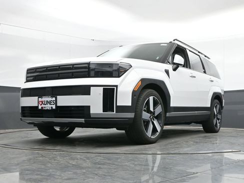 Used 2025 Hyundai Santa Fe Limited AWD/4WD image 44
