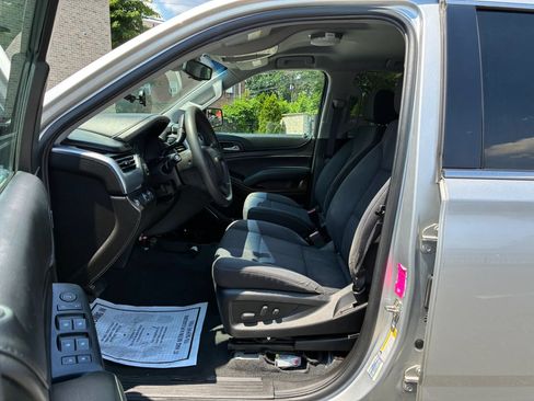 Used 2019 Chevrolet Tahoe 4WD w/ Enhanced Driver Alert Package image 10