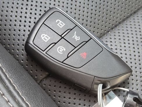 Used 2021 Buick Envision Essence w/ Sport Touring Package FWD image 34