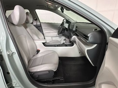 Used 2024 Hyundai Kona SEL AWD/4WD image 30