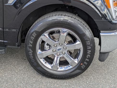 Used 2023 Ford F150 Lariat RWD image 11