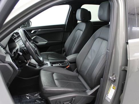Used 2021 Audi Q3 2.0T Premium w/ Convenience Package AWD/4WD image 16