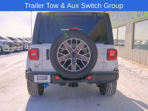 Used 2023 Jeep Wrangler Unlimited Sahara w/ Cold Weather Group image 6