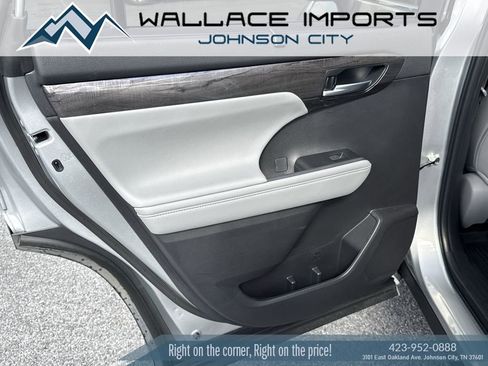 Used 2024 Toyota Highlander Platinum AWD/4WD image 34