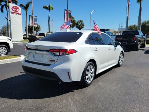 Used 2023 Toyota Corolla LE image 11