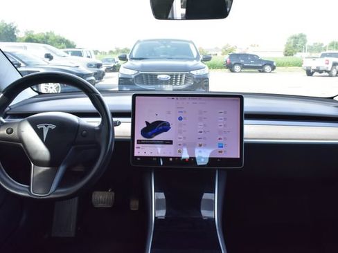 Used 2018 Tesla Model 3 Long Range RWD image 41