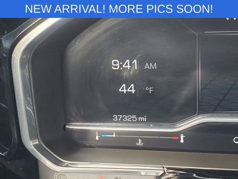 Used 2023 GMC Sierra 1500 SLE image 12