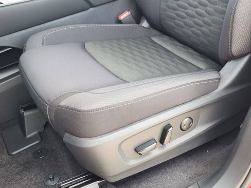 New 2026 Nissan Pathfinder SV FWD image 18